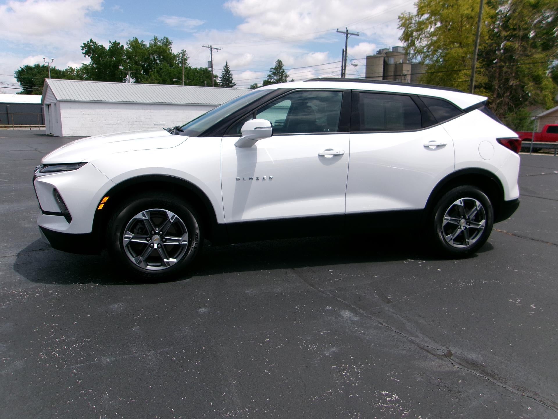 2024 Chevrolet Blazer 3LT in Summit White — front three-quarter view